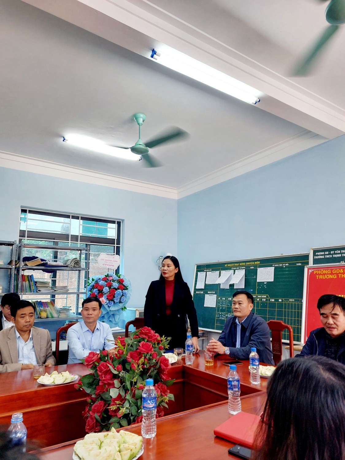 Đ/c Ngô Thị Hiền phó trưởng phòng chỉ đạo sinh hoạt  chuyên môn cụm